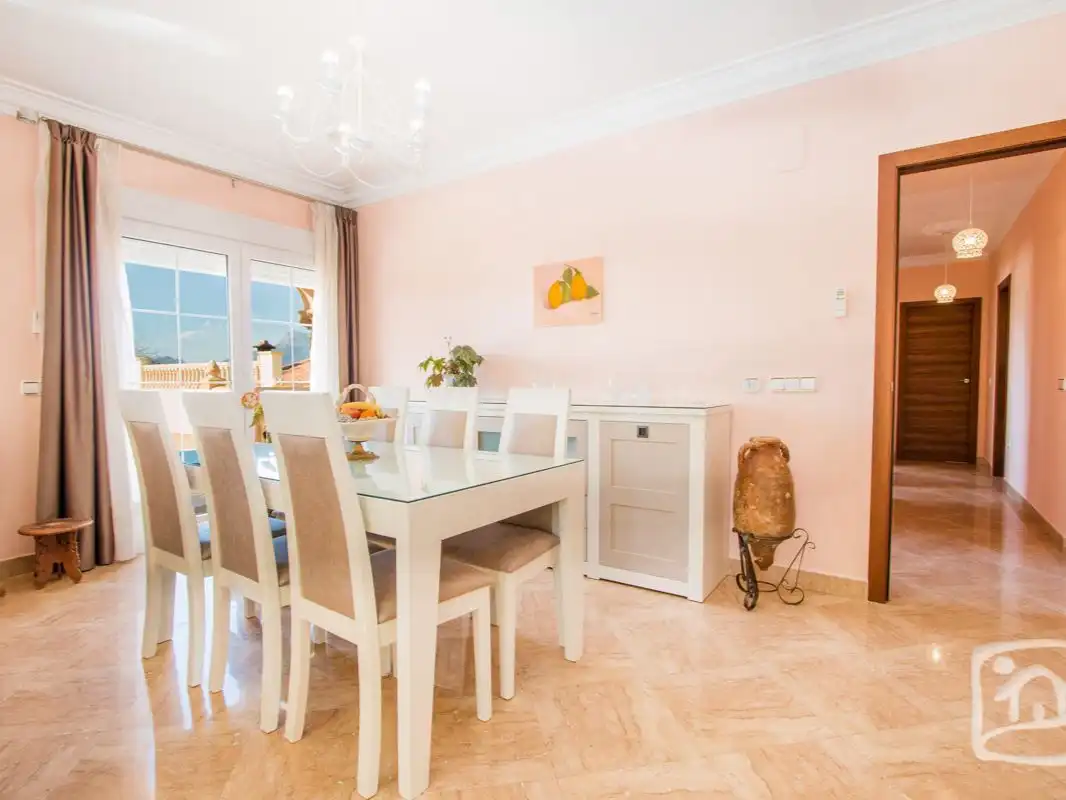 Casa o chalet de alquiler en Urbanización Gran Sol, Carrió - La Merced - Los Pinos Comedor de Casa o chalet de alquiler en Calpe / Calp con Aire acondicionado, Calefacción y Jardín privado