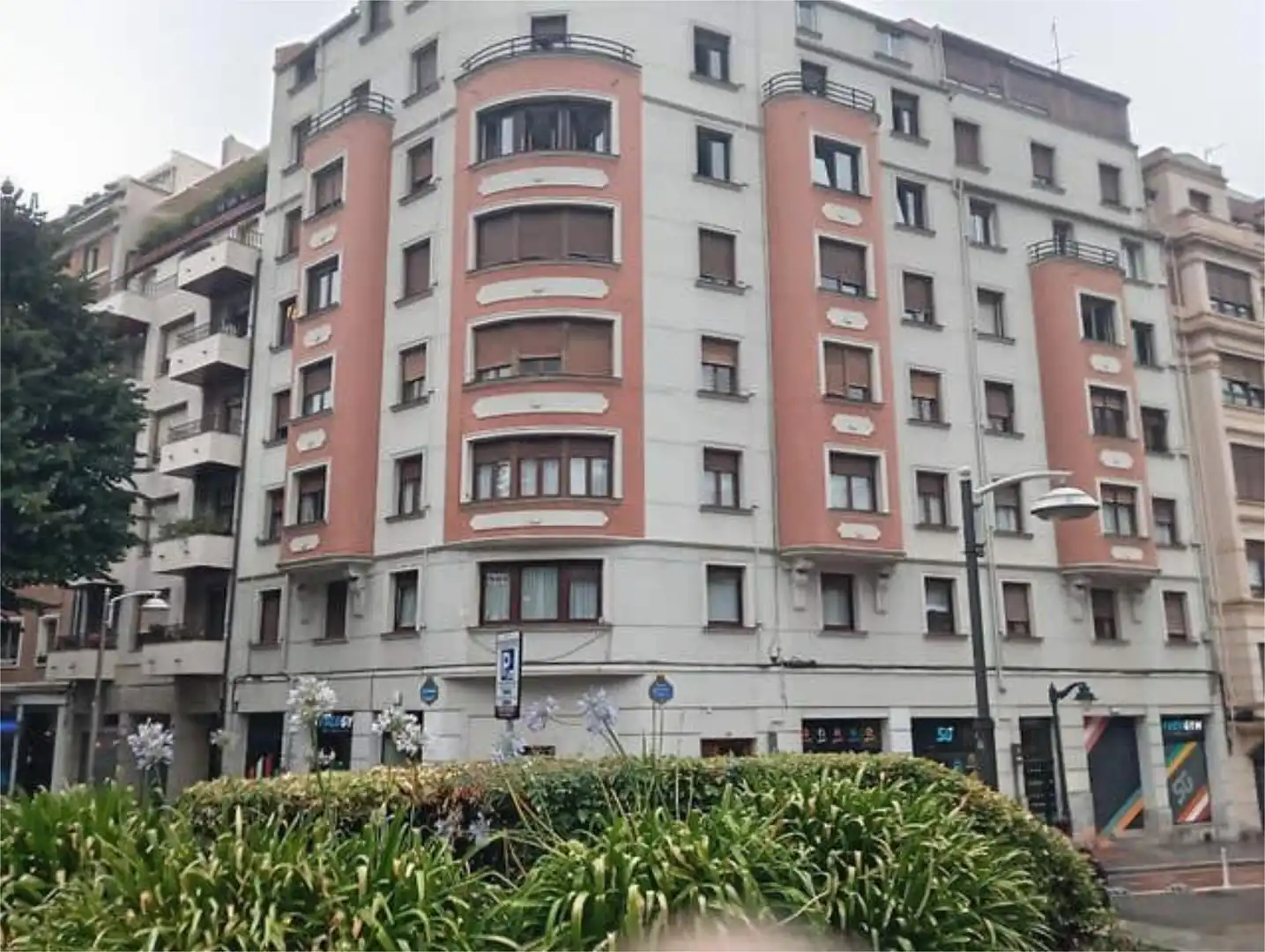 Vista exterior de Piso de alquiler en Bilbao  con Calefacción y Amueblado