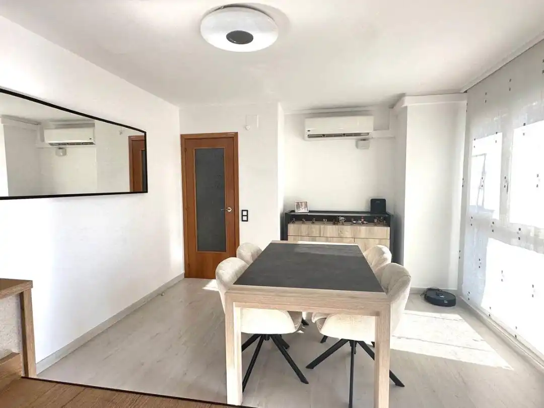 Wohnung zum Verkauf in Carrer de L'ancianitat, 92, Nord-oest Esszimmer von Wohnung zum Verkauf in Terrassa mit Klimaanlage und Balkon