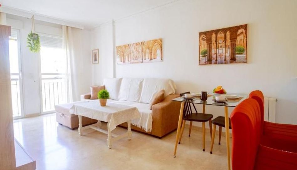 Apartamento de alquiler en Arabial, 125, Rosaleda - Juventud, Granada Capital - imagen 1 Foto 1 de Apartamento de alquiler en Arabial, 125, Rosaleda - Juventud, Granada Capital