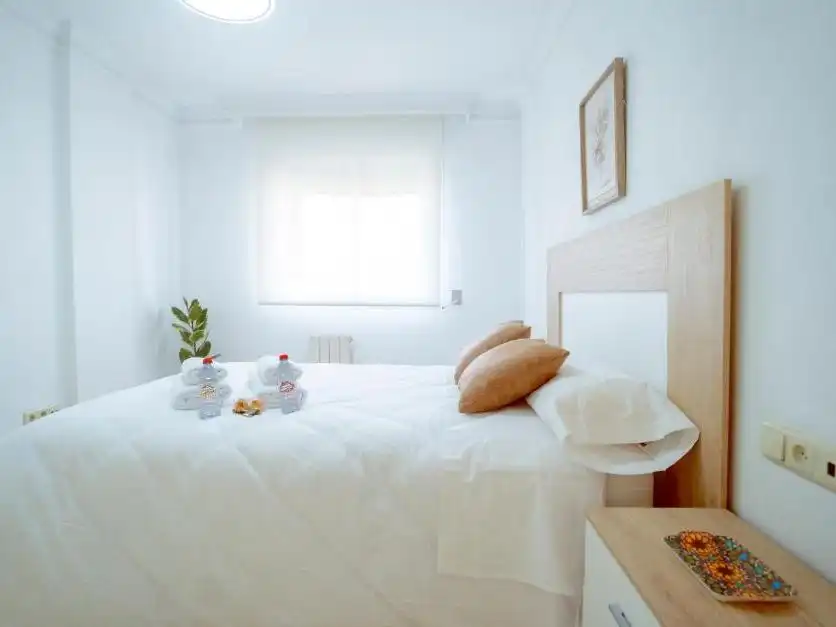 Apartamento de alquiler en Arabial, 125, Rosaleda - Juventud Habitación de Apartamento de alquiler en Granada con Aire acondicionado, Calefacción y Amueblado