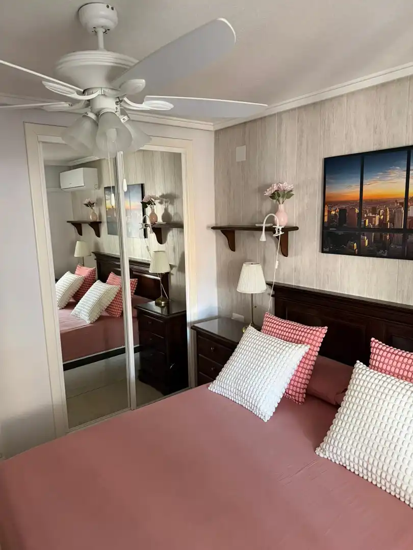 Ático en venta en Calle Pola de Siero, 15b, Playa de los Locos Habitación de Ático en venta en Torrevieja con Aire acondicionado y Terraza