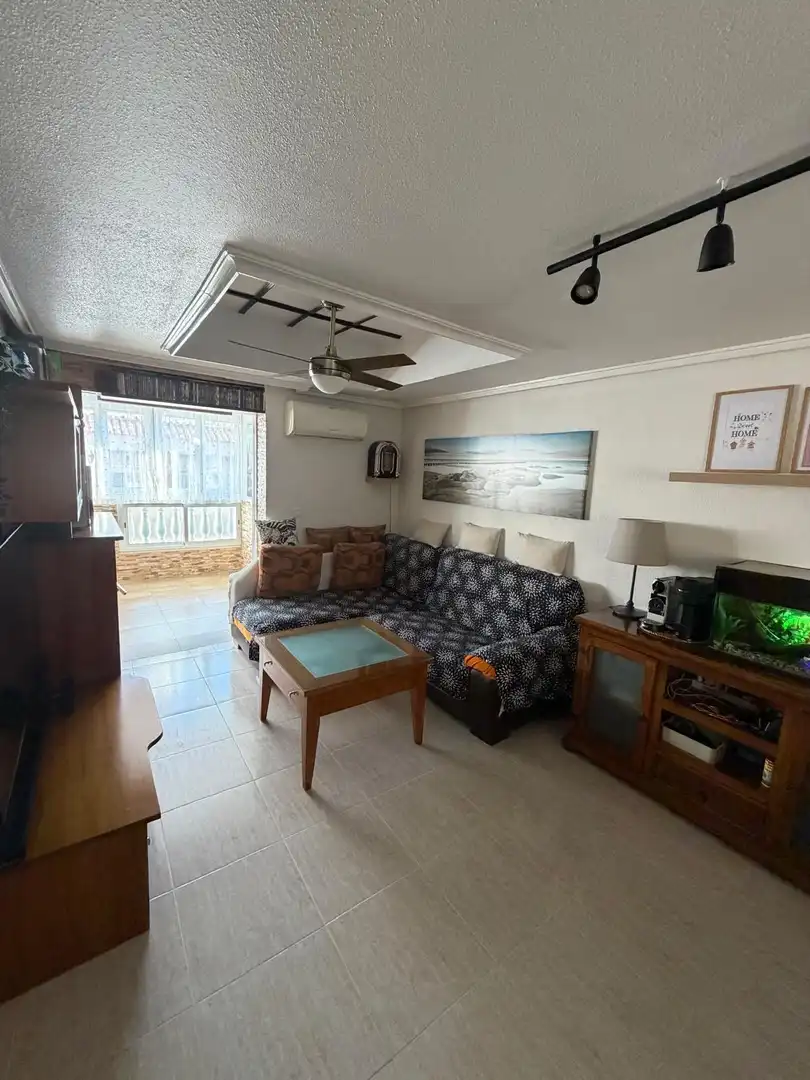 Ático en venta en Calle Pola de Siero, 15b, Playa de los Locos Sala de estar de Ático en venta en Torrevieja con Aire acondicionado y Terraza