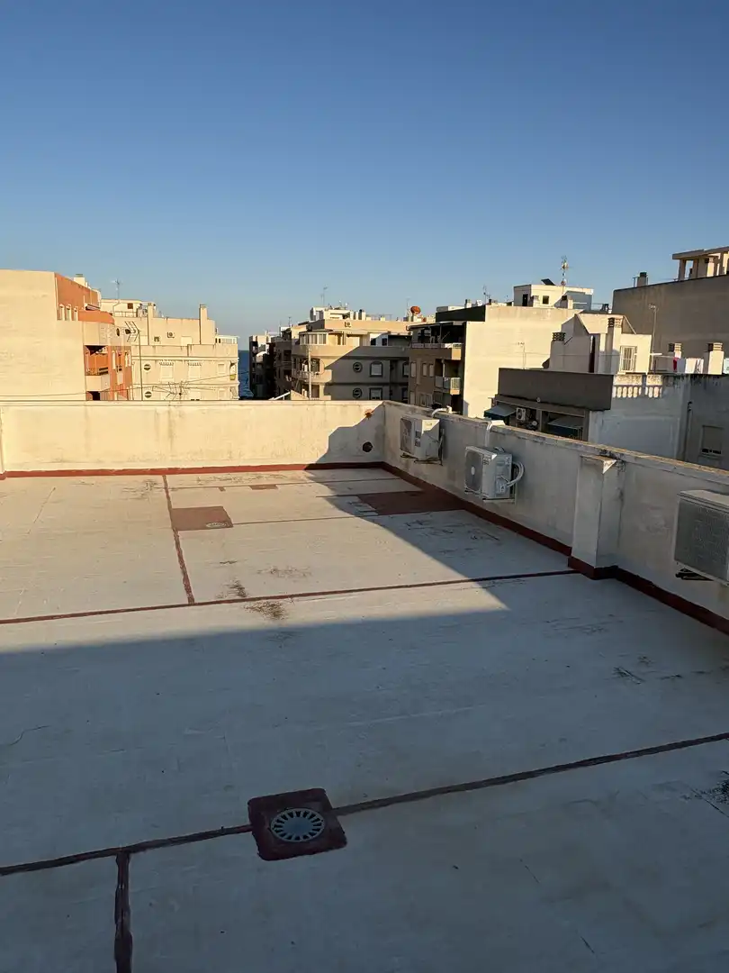 Ático en venta en Calle Pola de Siero, 15b, Playa de los Locos Terraza de Ático en venta en Torrevieja con Aire acondicionado y Terraza