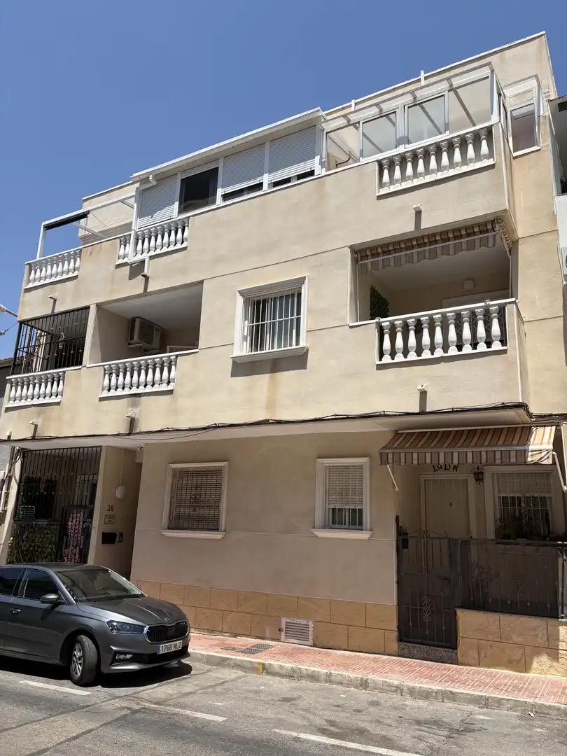 Ático en venta en Calle Pola de Siero, 15b, Playa de los Locos Vista exterior de Ático en venta en Torrevieja con Aire acondicionado y Terraza