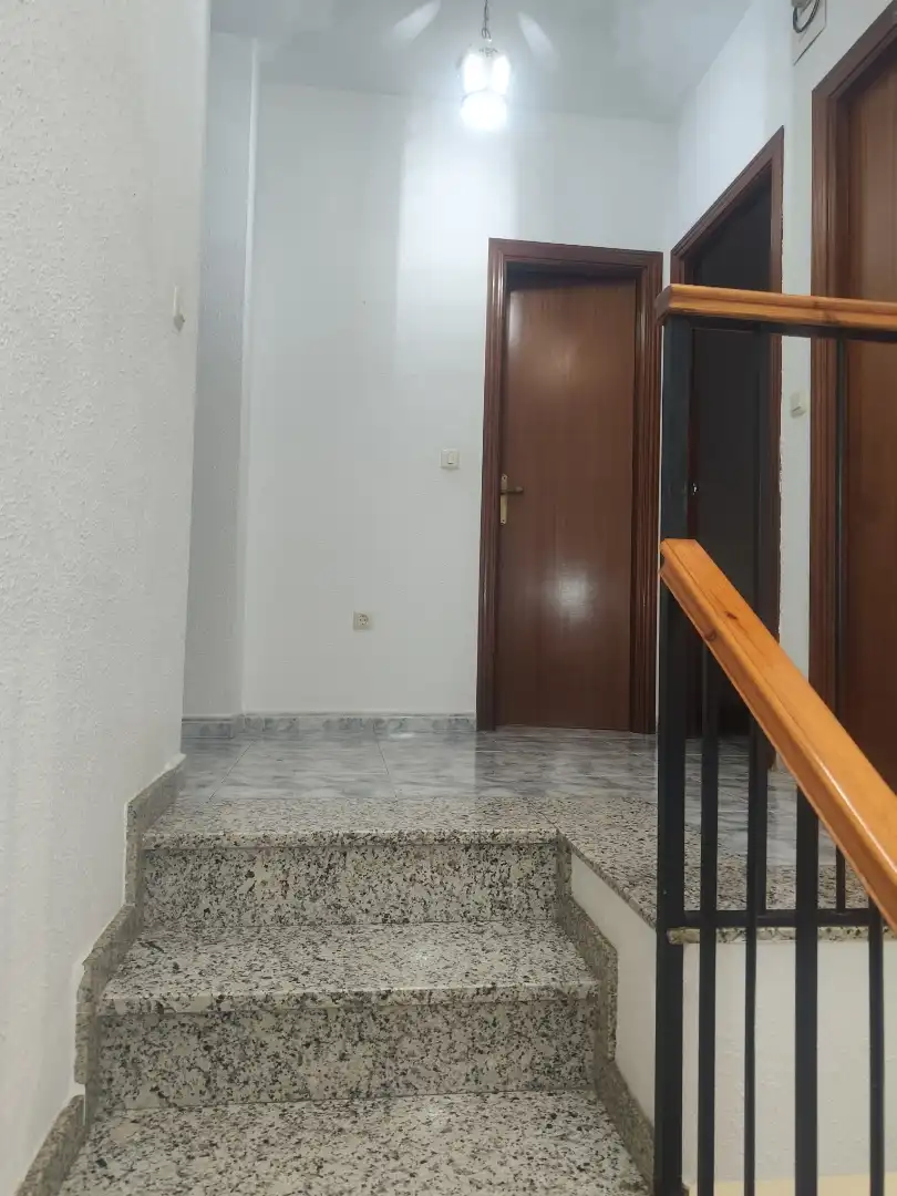 Casa adosada de alquiler en Calleja de los Cabreros, 13, Trujillo Casa adosada de alquiler en Trujillo con Aire acondicionado, Calefacción y Trastero