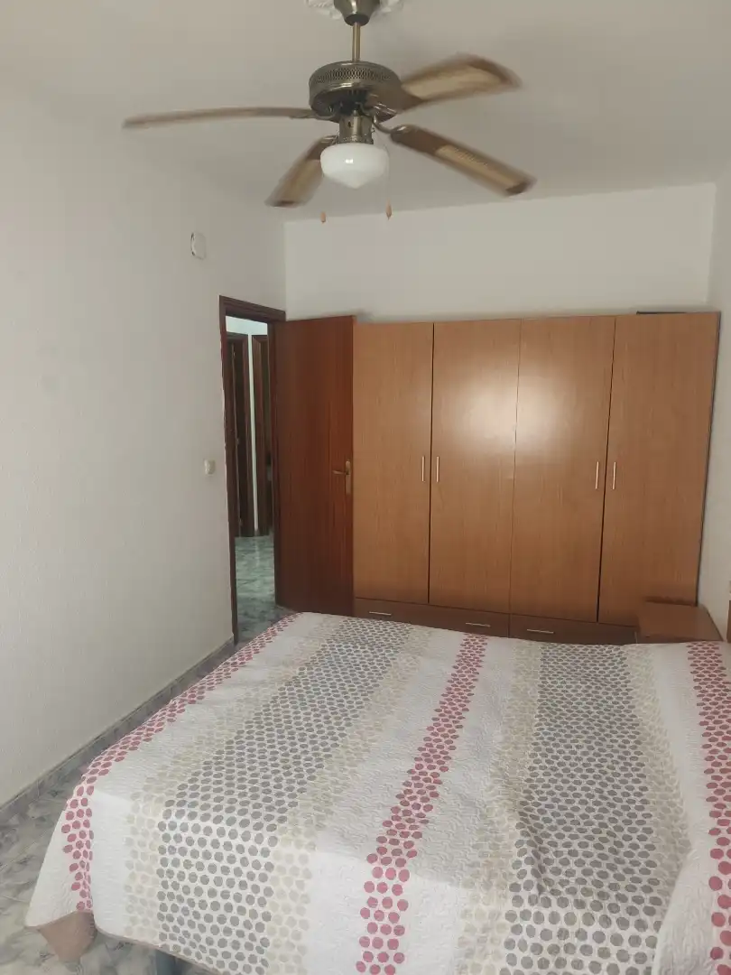 Casa adosada de alquiler en Calleja de los Cabreros, 13, Trujillo Habitación de Casa adosada de alquiler en Trujillo con Aire acondicionado, Calefacción y Trastero