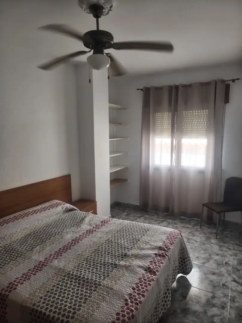 Casa adosada de alquiler en Calleja de los Cabreros, 13, Trujillo Habitación de Casa adosada de alquiler en Trujillo con Aire acondicionado, Calefacción y Trastero