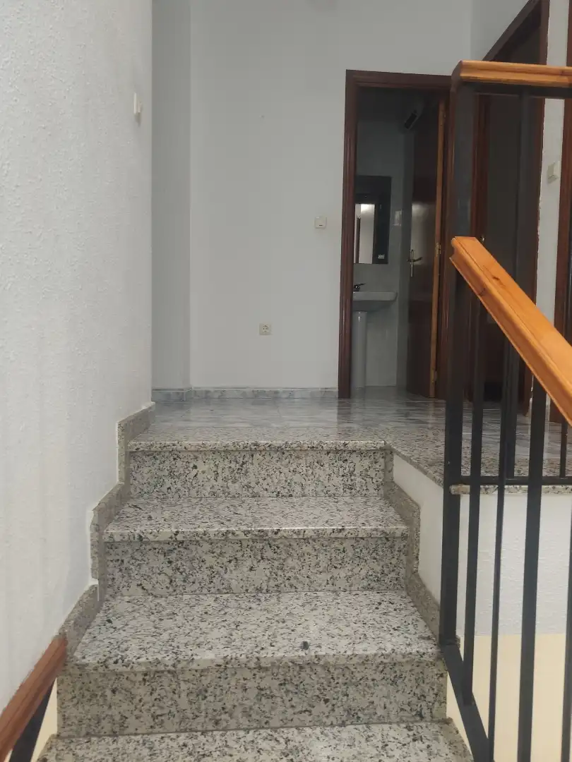 Casa adosada de alquiler en Calleja de los Cabreros, 13, Trujillo Casa adosada de alquiler en Trujillo con Aire acondicionado, Calefacción y Trastero