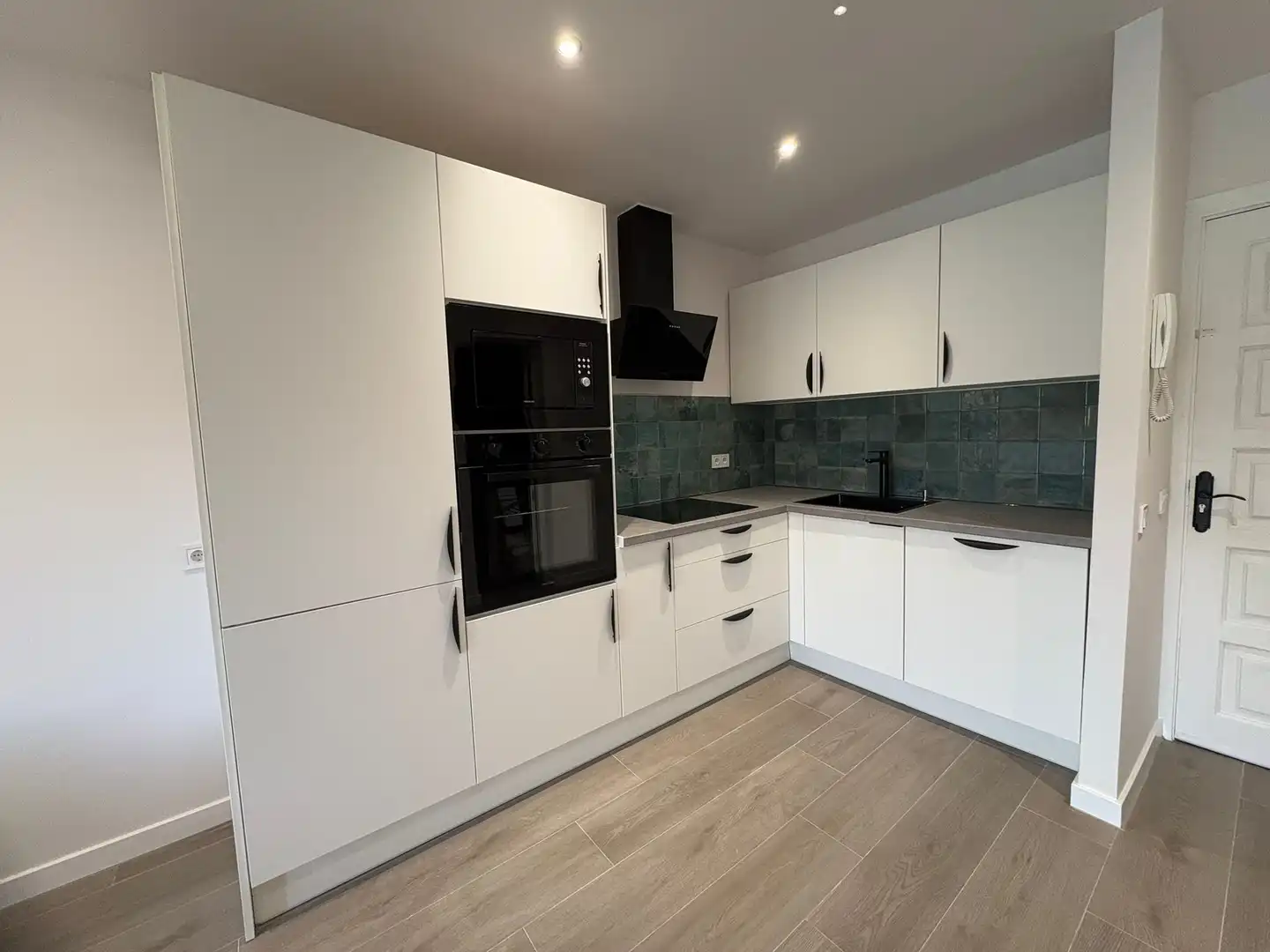 Piso en venta en Carrer de Roma, 4, Sa Torre Cocina de Piso en venta en Llucmajor con Aire acondicionado, Terraza y Piscina