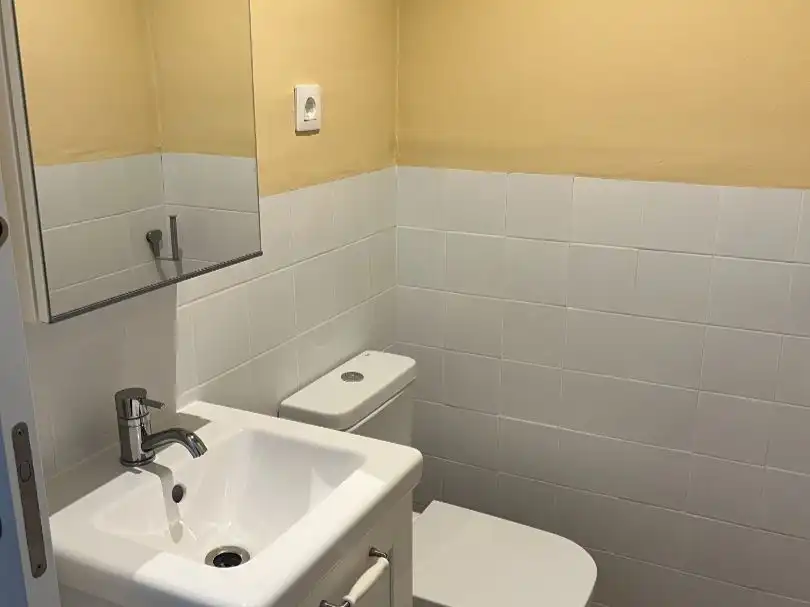 Wohnung zur Miete in Carrer Major, 14, Caldes de Montbui Badezimmer von Wohnung zur Miete in Caldes de Montbui mit Heizung, Parkett und Terrasse