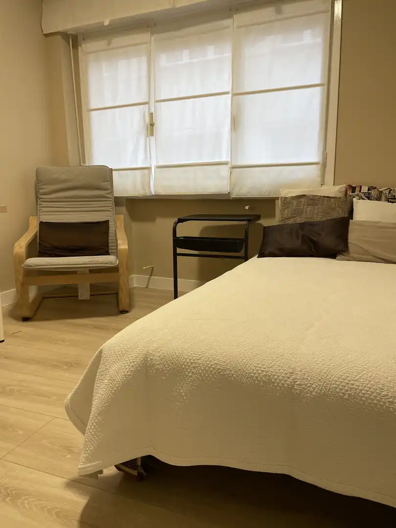 Room in Plaza del General Primo de Rivera, 5, Salesas - Foncalada - Campoamor Room in Plaza del General Primo de Rivera, 5, Salesas - Foncalada - Campoamor