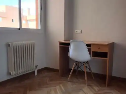 Flat for rent in Calle Guzmán de Alfarache, 5, Barrio Blanco Bedroom of Flat for rent in Salamanca with Heating, Parquet flooring and Furnished