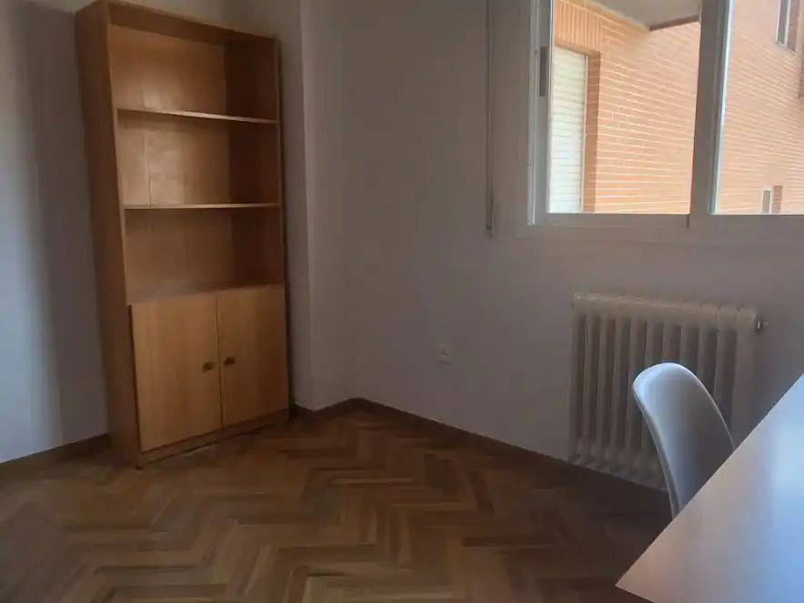 Flat for rent in Calle Guzmán de Alfarache, 5, Barrio Blanco Bedroom of Flat for rent in Salamanca with Heating, Parquet flooring and Furnished