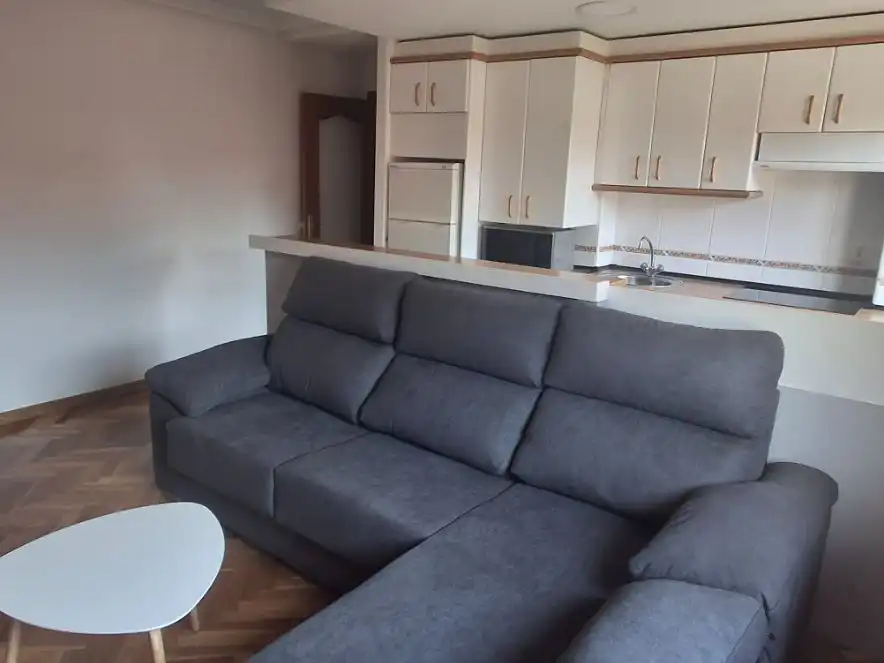 Flat for rent in Calle Guzmán de Alfarache, 5, Barrio Blanco Living room of Flat for rent in Salamanca with Heating, Parquet flooring and Furnished