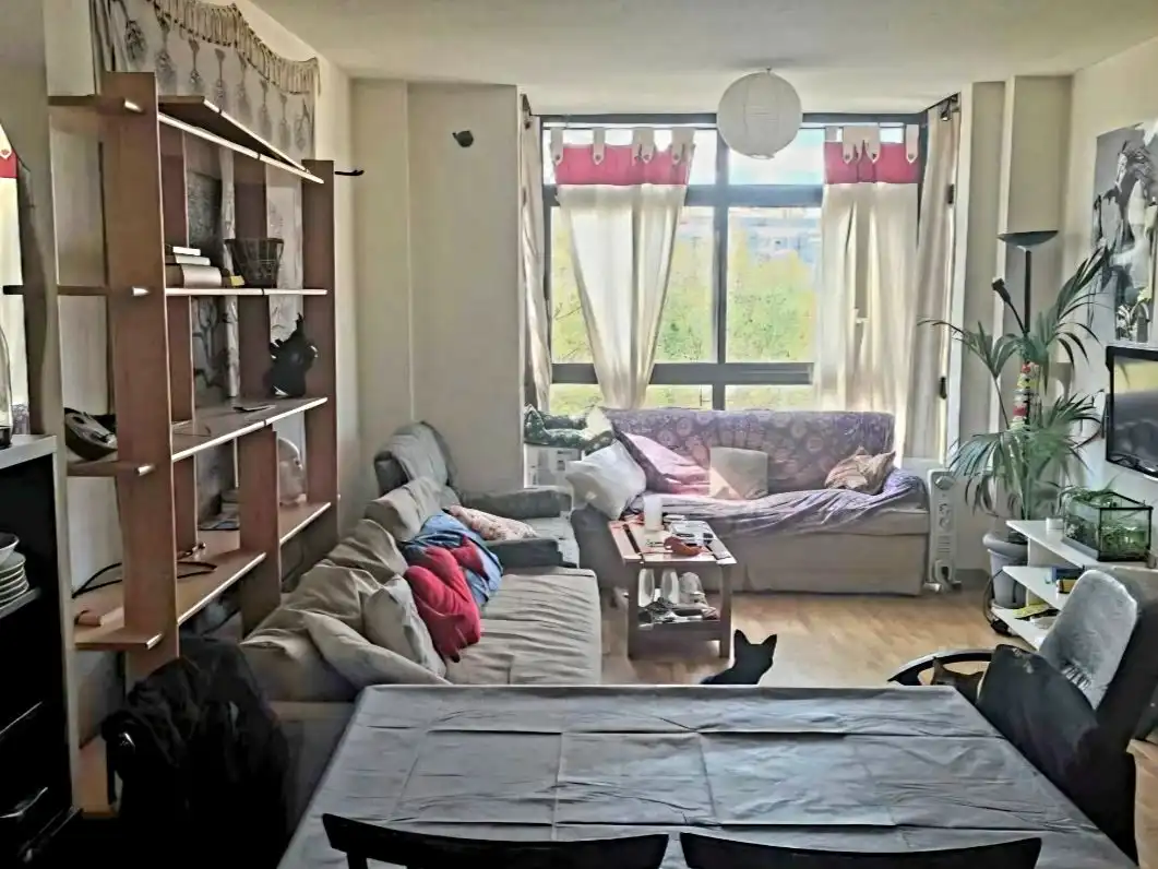 Flat for rent in Calle de Alba de Tormes, 15, Puerta Bonita Bedroom of Flat for rent in Madrid with Air Conditioner, Parquet flooring and Terrace