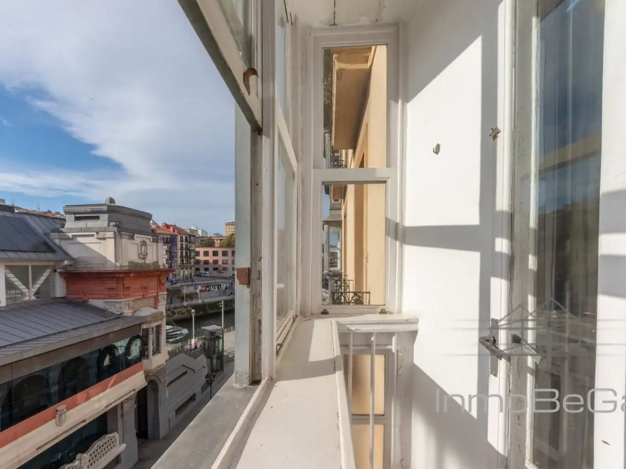 Piso en venta en Calle Belosticalle, 1, Casco Viejo Terraza de Piso en venta en Bilbao con Balcón