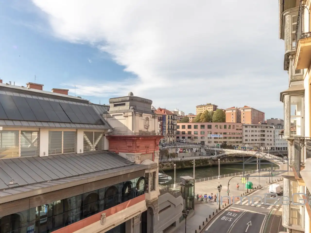 Piso en venta en Calle Belosticalle, 1, Casco Viejo Vista exterior de Piso en venta en Bilbao con Balcón