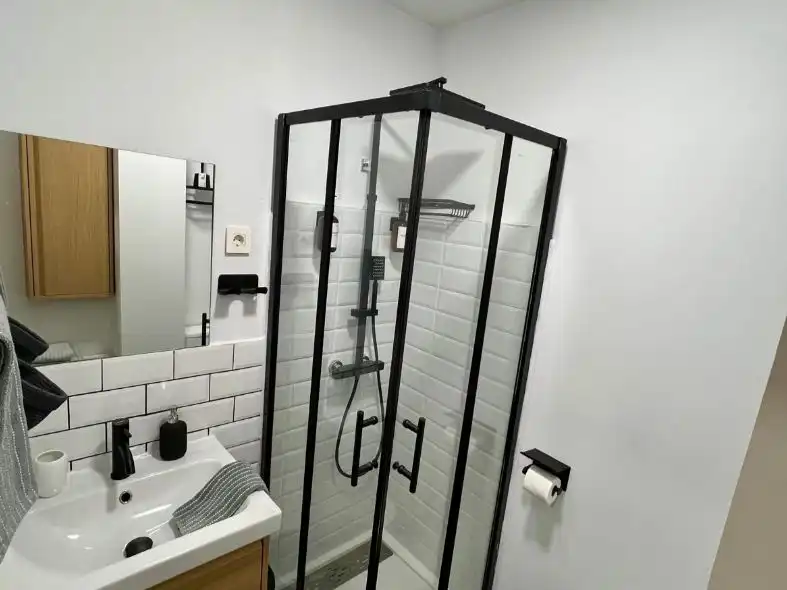 Flat for rent in Calle Eras de Móstoles, 9, Villanueva de la Cañada ciudad Bathroom of Flat for rent in Villanueva de la Cañada with Air Conditioner