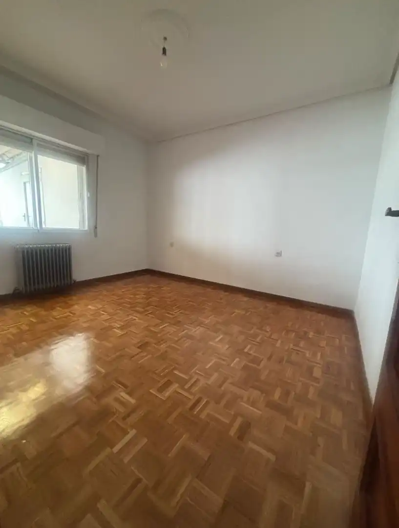 Flat for sale in Calle Florian Docampo, 12, San Lázaro Flat for sale in Zamora Capital with Heating, Parquet flooring and Terrace