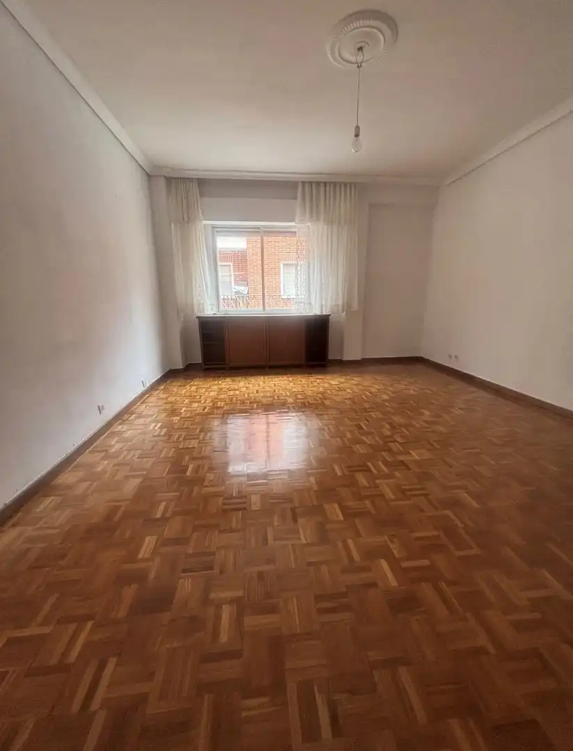 Flat for sale in Calle Florian Docampo, 12, San Lázaro Living room of Flat for sale in Zamora Capital with Heating, Parquet flooring and Terrace
