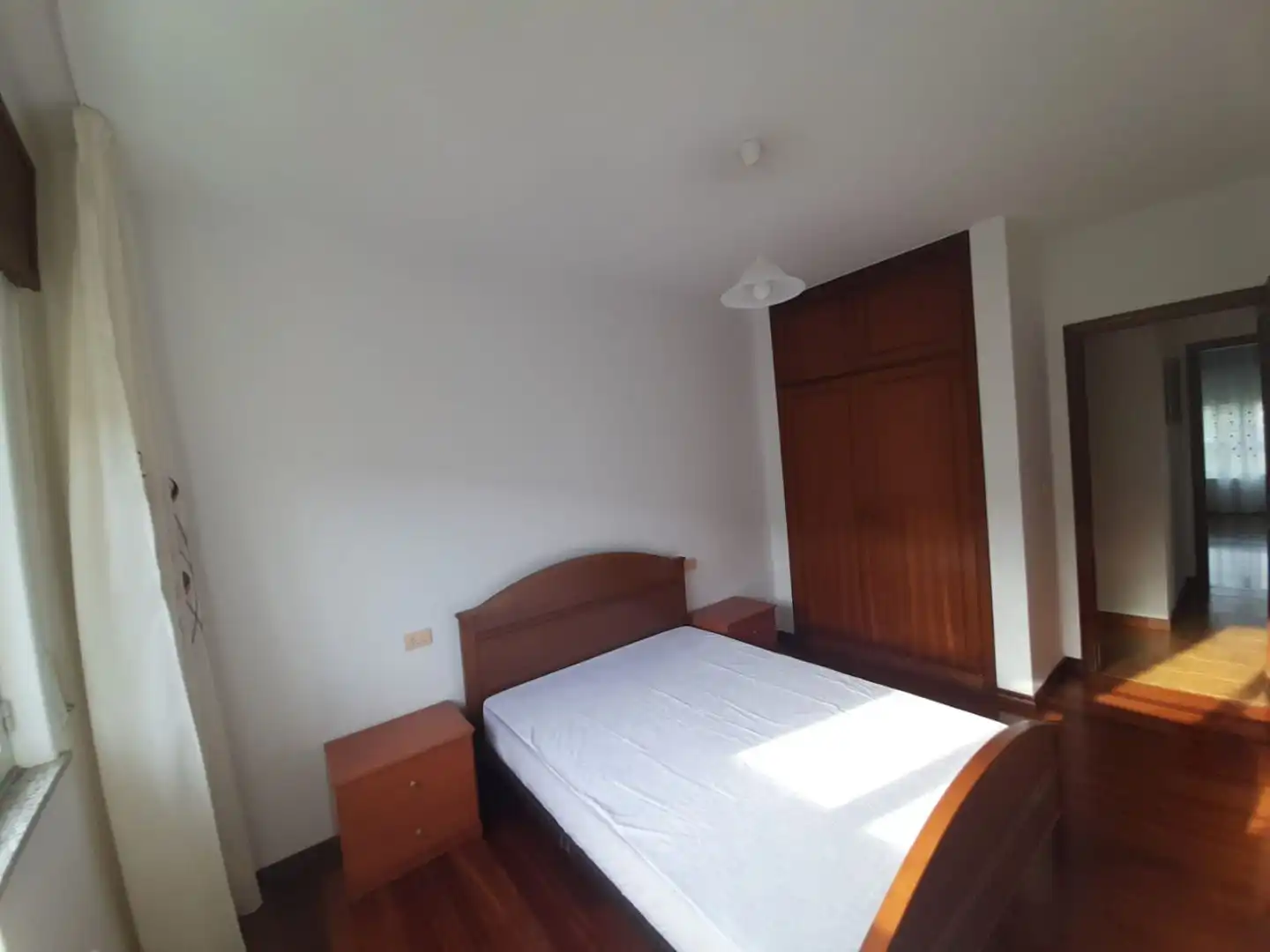 Wohnung zur Miete in Avenida de Fisterra, 36, Outes Schlafzimmer von Wohnung zur Miete in Outes mit Heizung, Parkett und Möbliert