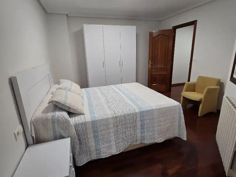 Room in Rúa Nosa Señora da Saínza, 58, Posío Room in Rúa Nosa Señora da Saínza, 58, Posío