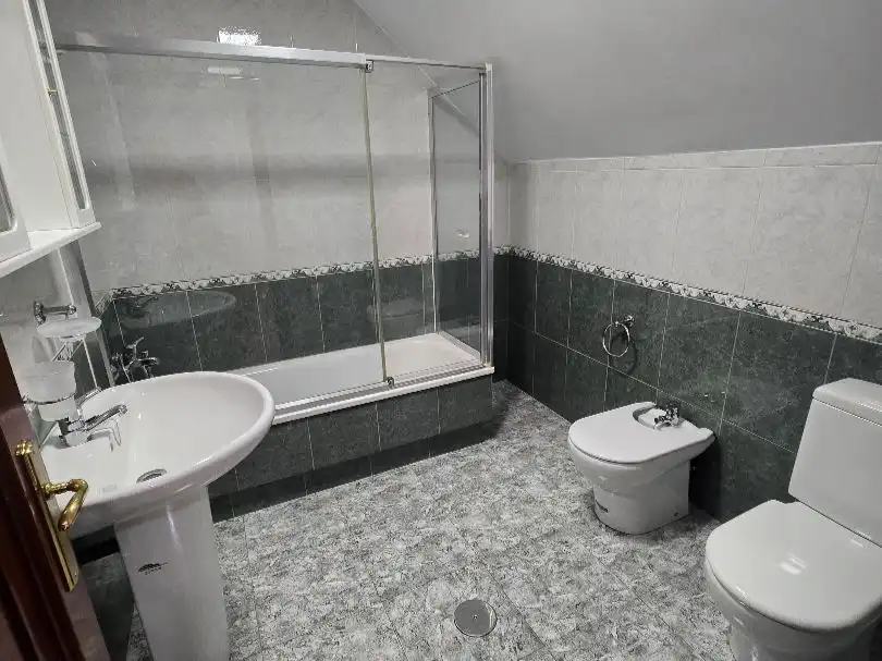 Room in Rúa Nosa Señora da Saínza, 58, Posío Room in Rúa Nosa Señora da Saínza, 58, Posío