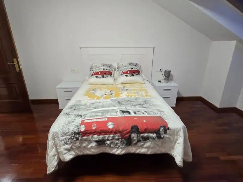 Room in Rúa Nosa Señora da Saínza, 58, Posío Room in Rúa Nosa Señora da Saínza, 58, Posío
