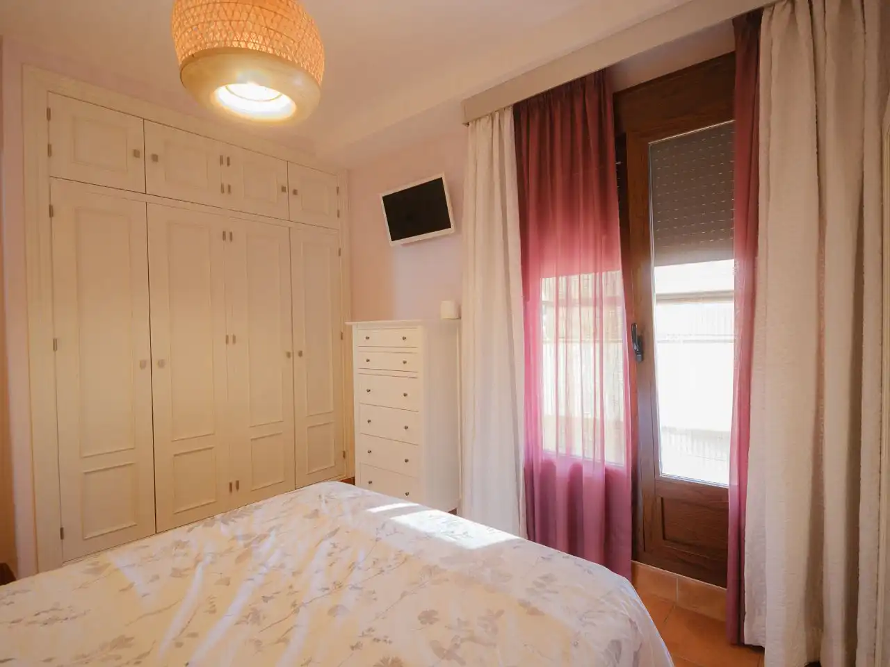 Piso de alquiler en Calle Lindero, 2, La Zubia Ciudad Habitación de Piso de alquiler en La Zubia con Aire acondicionado, Calefacción y Jardín privado