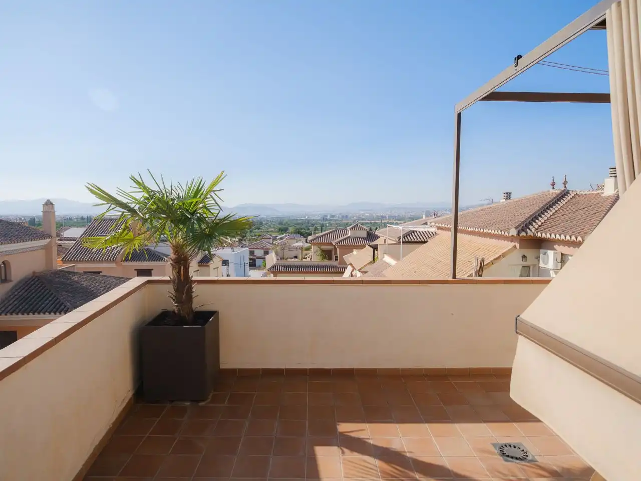 Piso de alquiler en Calle Lindero, 2, La Zubia Ciudad Terraza de Piso de alquiler en La Zubia con Aire acondicionado, Calefacción y Jardín privado