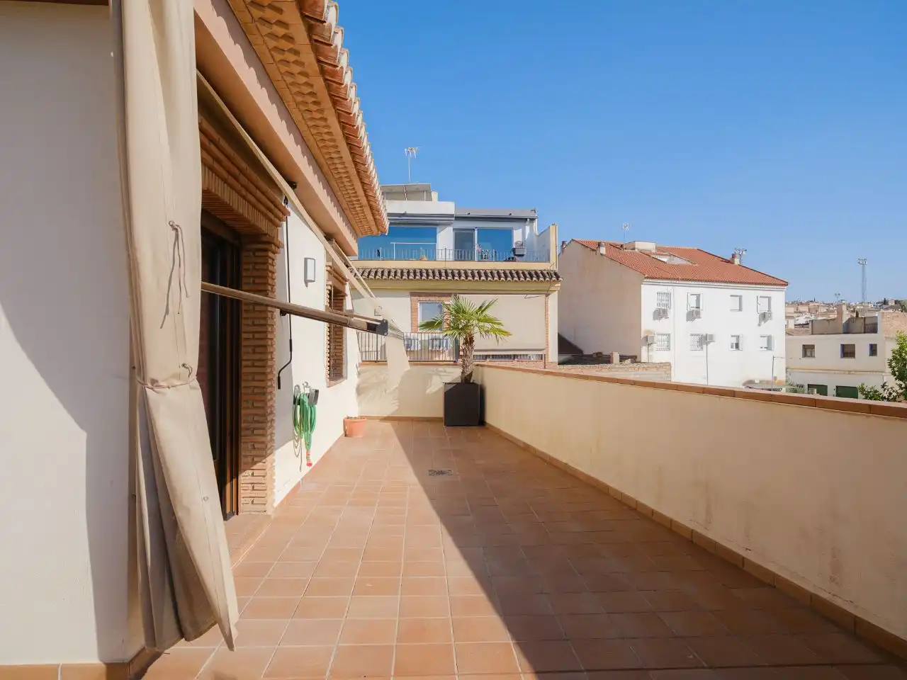 Piso de alquiler en Calle Lindero, 2, La Zubia Ciudad Terraza de Piso de alquiler en La Zubia con Aire acondicionado, Calefacción y Jardín privado