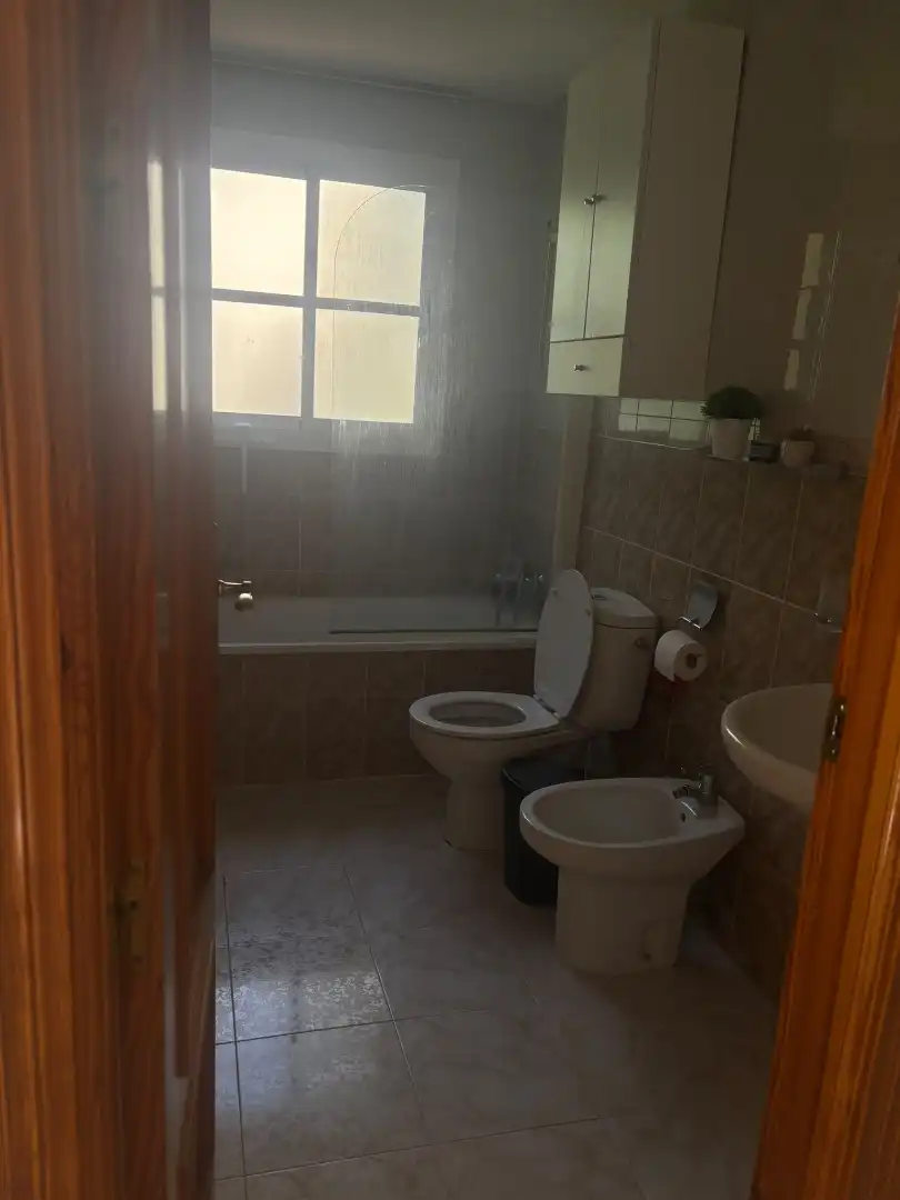 Flat for rent in Calle Inglaterra, 32, El Faro de Calaburra - Chaparral Bathroom of Flat for rent in Mijas with Terrace, Furnished and Oven