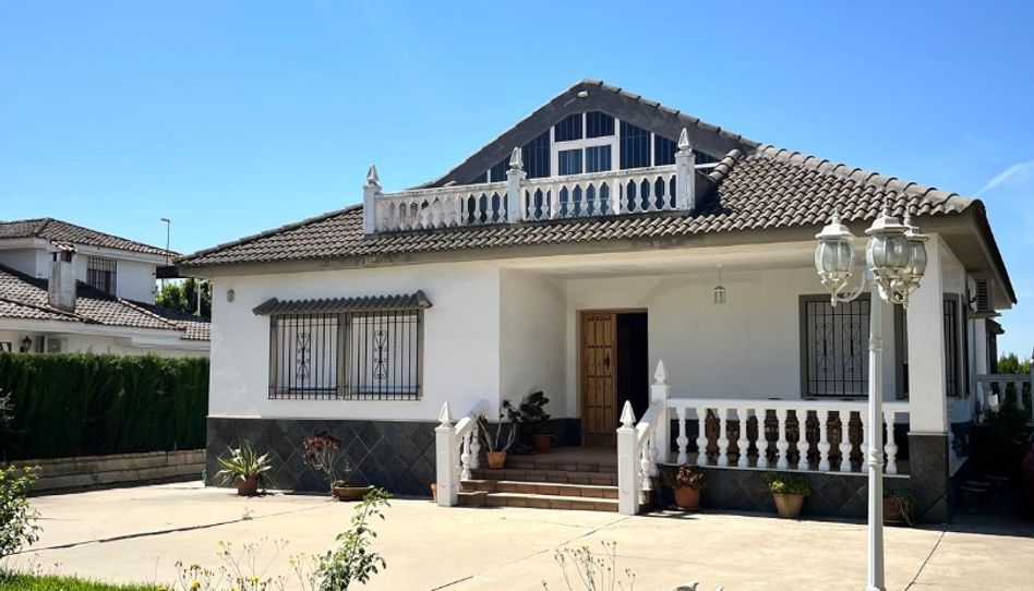 Casa o chalet en venta en Urbanización el Quintanar, 2, La Carlota, Córdoba - imagen 1 Foto 1 de Casa o chalet en venta en Urbanización el Quintanar, 2, La Carlota, Córdoba