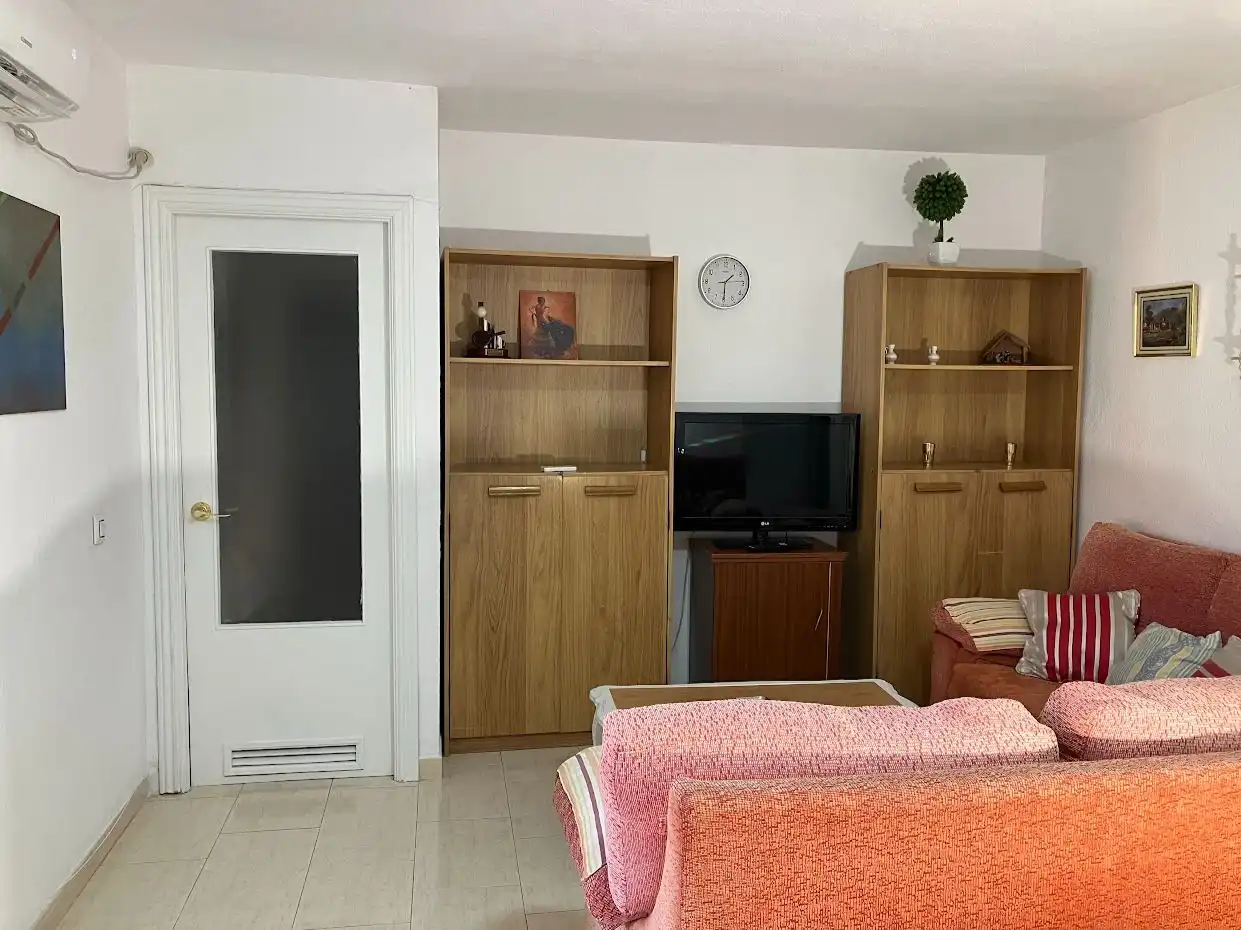 Flat for rent in Calle Machaquito, 10, Ciudad Jardín - Zoco Living room of Flat for rent in Córdoba with Air Conditioner, Heating and Terrace
