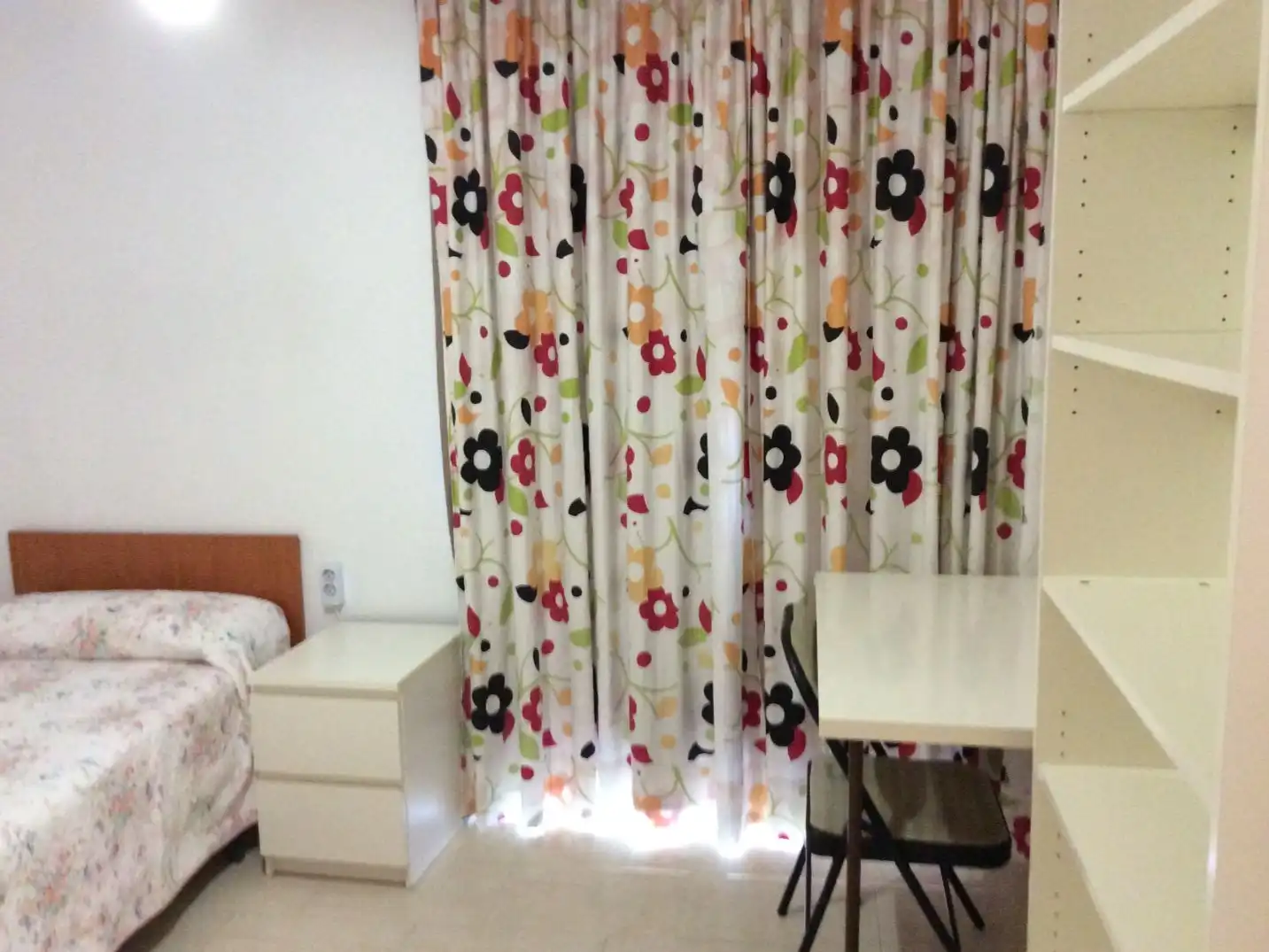 Flat for rent in Calle Machaquito, 10, Ciudad Jardín - Zoco Bedroom of Flat for rent in Córdoba with Air Conditioner, Heating and Terrace