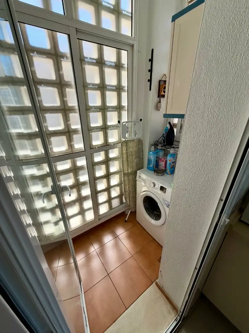 Flat for sale in Urbanizacion Vistamar, 14, La Línea de la Concepción Balcony of Flat for sale in La Línea de la Concepción with Air Conditioner, Terrace and Swimming Pool