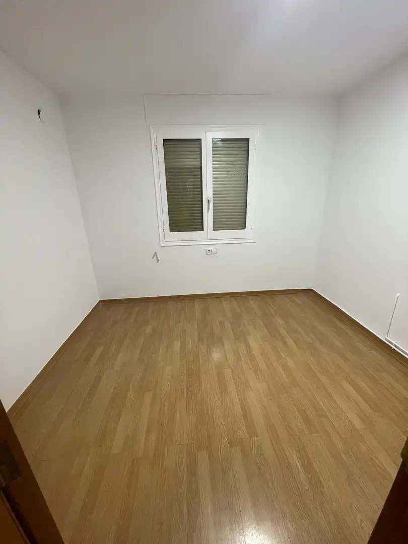 Schlafzimmer von Wohnung zur Miete in La Sénia mit Balkon