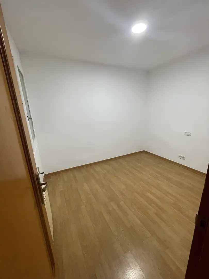 Wohnung zur Miete in La Sénia mit Balkon
