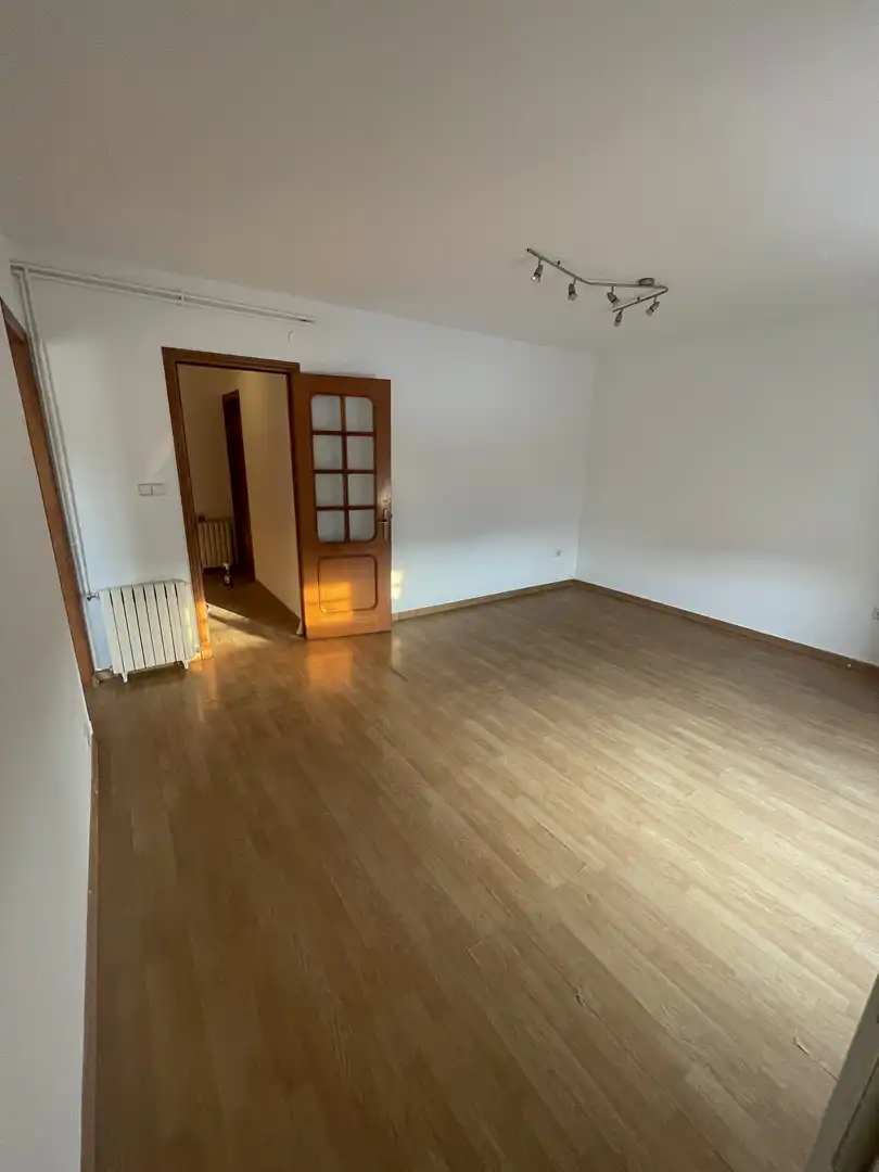 Wohnzimmer von Wohnung zur Miete in La Sénia mit Balkon