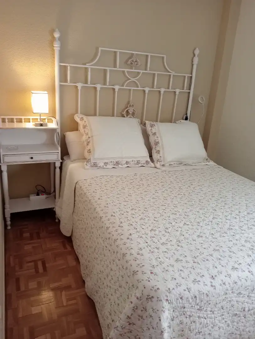 Habitación de Piso de alquiler en San Sebastián de los Reyes con Parquet, Terraza y Piscina