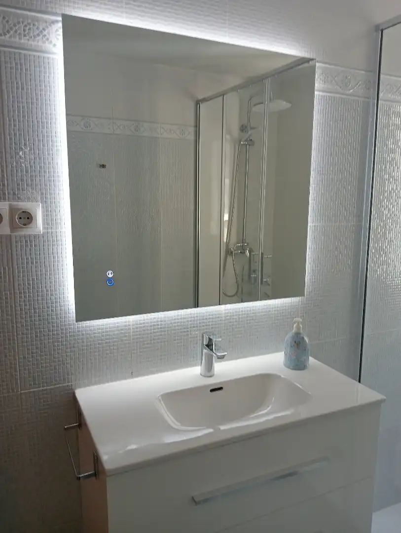 Baño de Piso de alquiler en San Sebastián de los Reyes con Parquet, Terraza y Piscina
