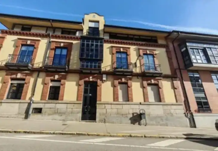 Wohnung zum Verkauf in Calle Húsar Tiburcio, 15, Astorga Außenansicht von Wohnung zum Verkauf in Astorga mit Heizung, Parkett und Möbliert