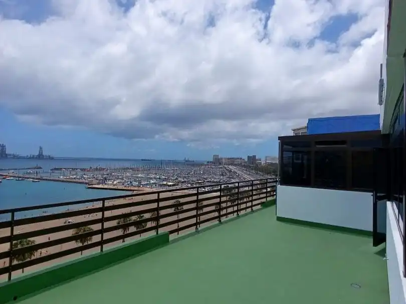 Dachboden zur Miete in Calle León y Castillo, 317, Alcaravaneras Terrasse von Dachboden zur Miete in Las Palmas de Gran Canaria mit Terrasse und Möbliert