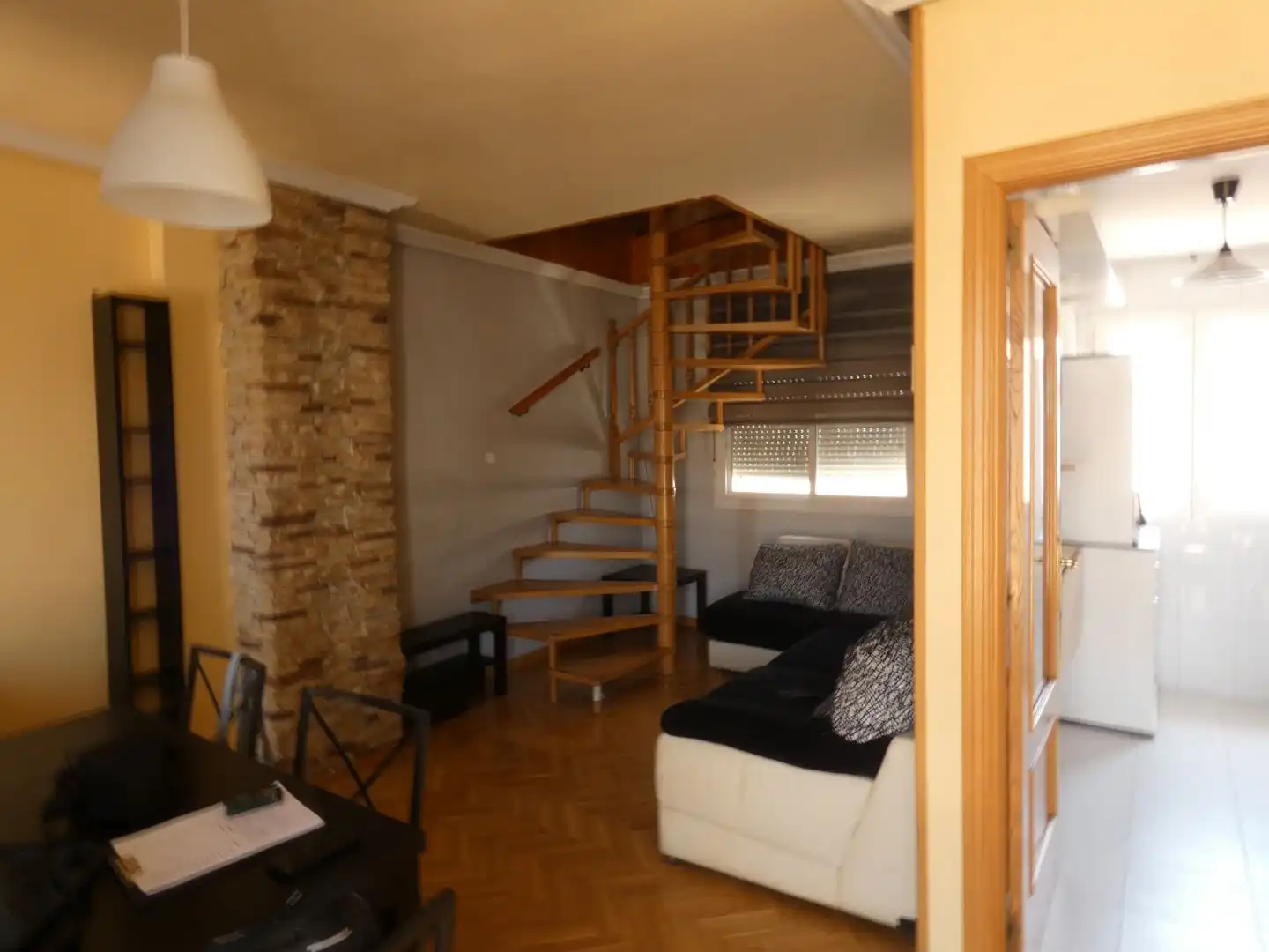 Pis de lloguer a Calle Vieja de Pinto, 14, Villaverde Alto Sala d'estar de Pis de lloguer en Madrid amb Aire condicionat, Calefacció i Terrassa