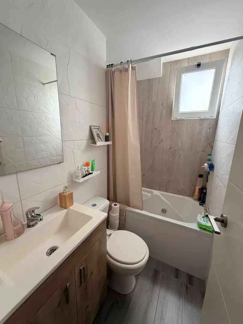 Flat for sale in Carrer del Capità Antoni Mena, 129, Sector V Bathroom of Flat for sale in Elche / Elx with Air Conditioner, Heating and Parquet flooring