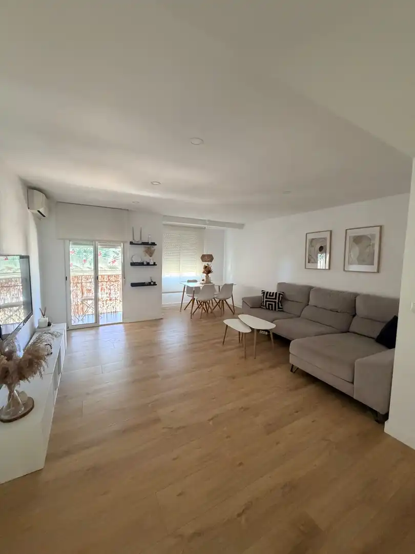 Flat for sale in Carrer del Capità Antoni Mena, 129, Sector V Living room of Flat for sale in Elche / Elx with Air Conditioner, Heating and Parquet flooring