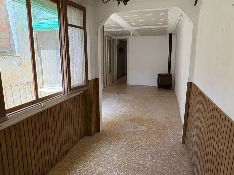 Casa adosada en venda a Carrer les Voltes, 14, Riba-roja d'Ebre Casa adosada en venda en Riba-roja d'Ebre amb Terrassa i Traster