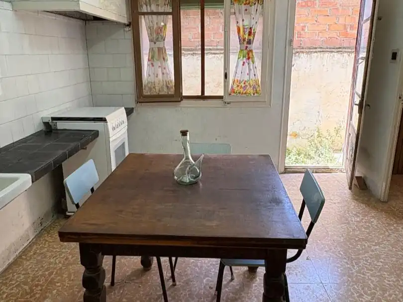 Casa adosada en venda a Carrer les Voltes, 14, Riba-roja d'Ebre Menjador de Casa adosada en venda en Riba-roja d'Ebre amb Terrassa i Traster