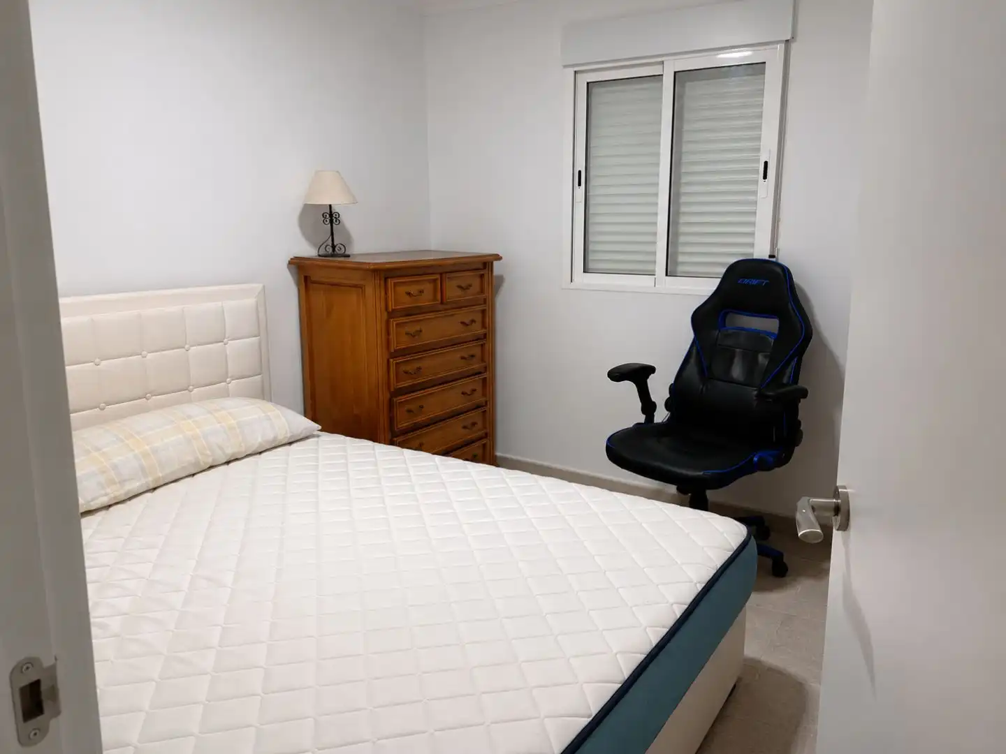 Piso en venta en Vereda de los Cubos, 6, Callosa de Segura Habitación de Piso en venta en Callosa de Segura con Aire acondicionado, Calefacción y Jardín privado